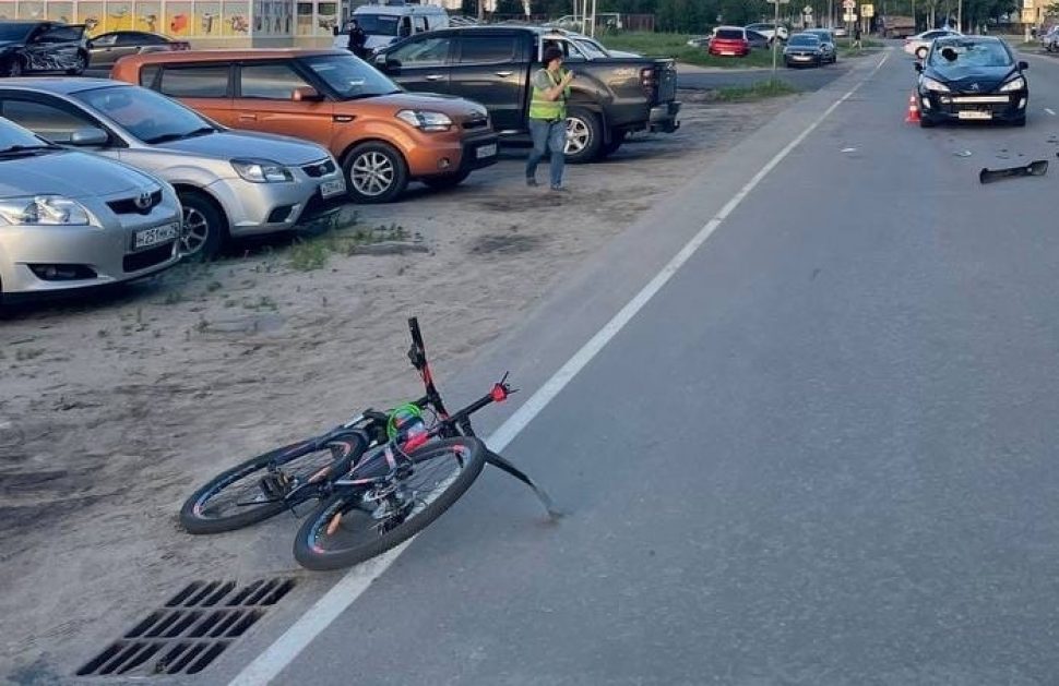 В Северодвинске велосипедист, которого сбила иномарка, скончался